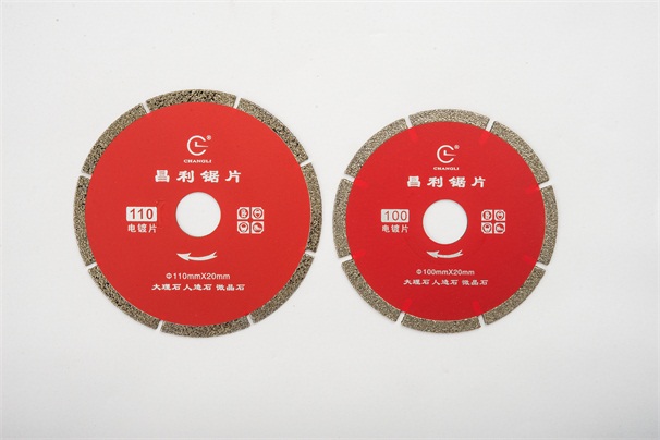 金剛石鋸片加工的燒結(jié)磚使用后表面出現(xiàn)泛霜的原因是什么？